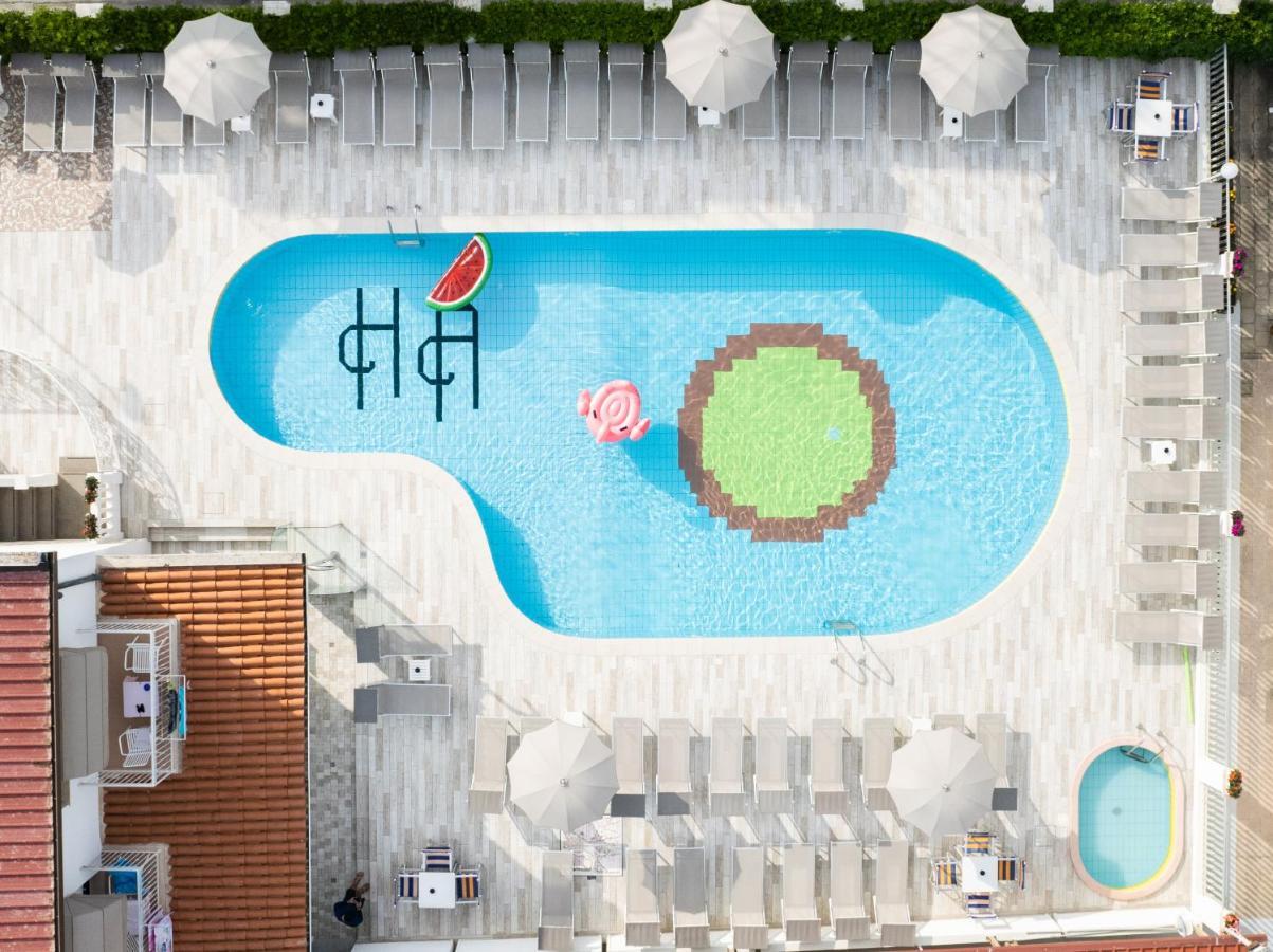 Hotel Albatros Rimini Bagian luar foto
