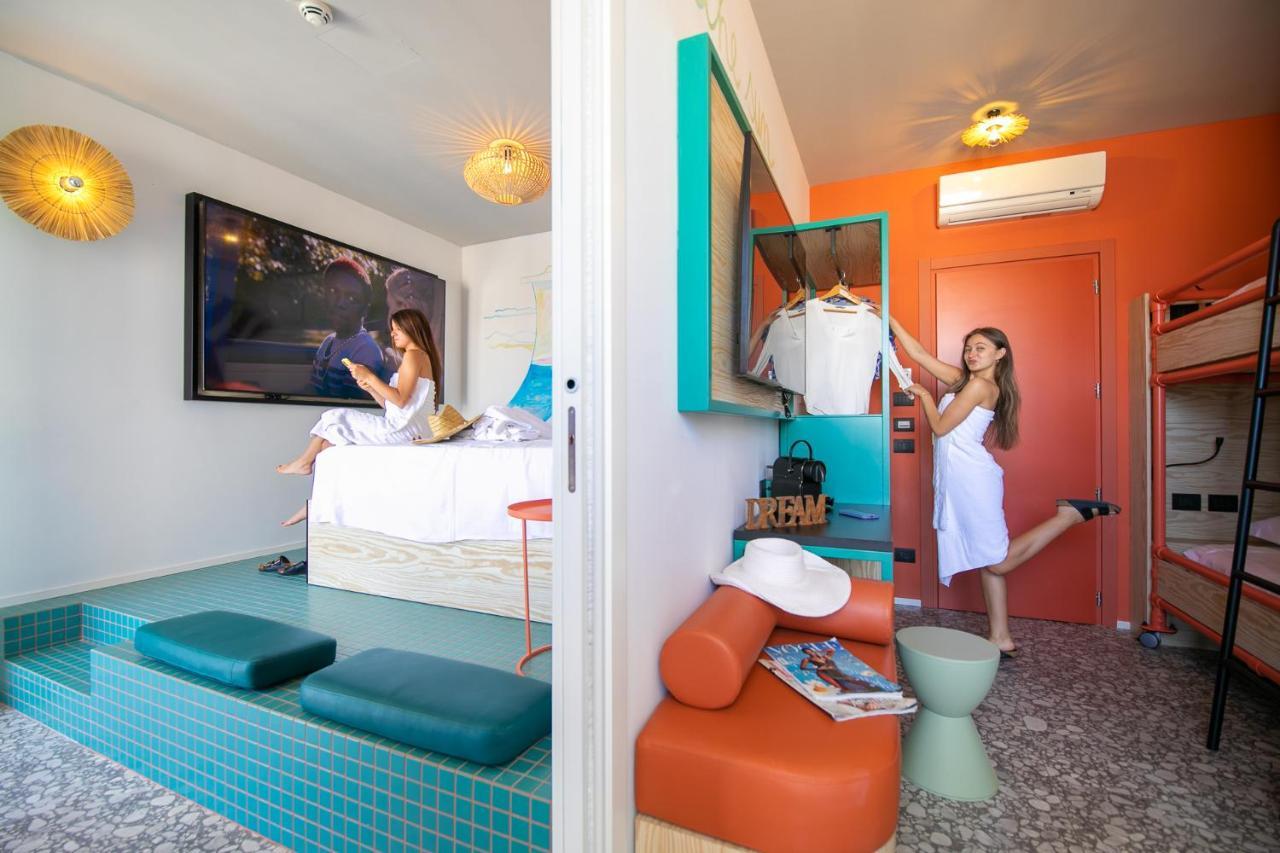 Hotel Albatros Rimini Bagian luar foto