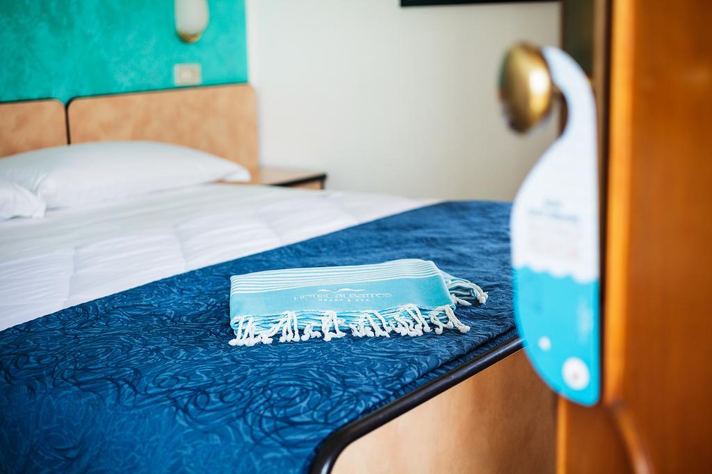 Hotel Albatros Rimini Bagian luar foto